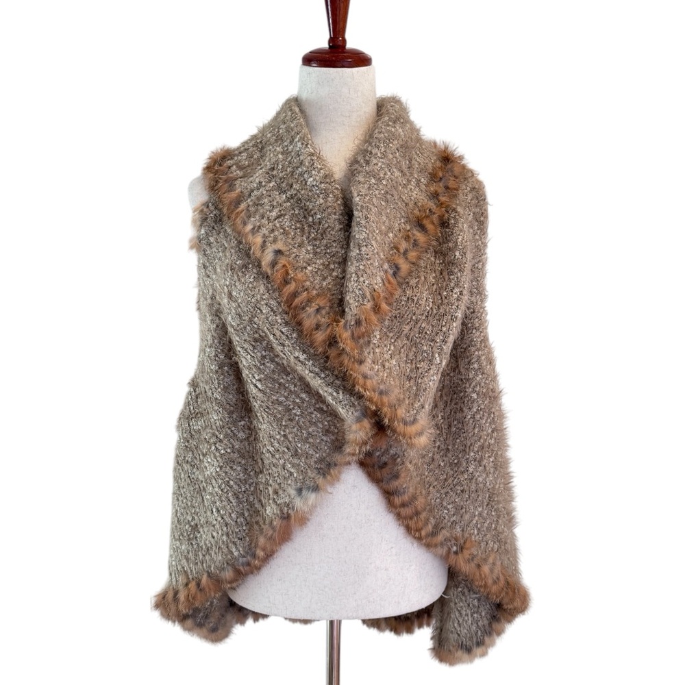 Love Token Vest Large Womens
Medium Rabbit Fur Trim Beige Cozy‎ Soft
Luxe